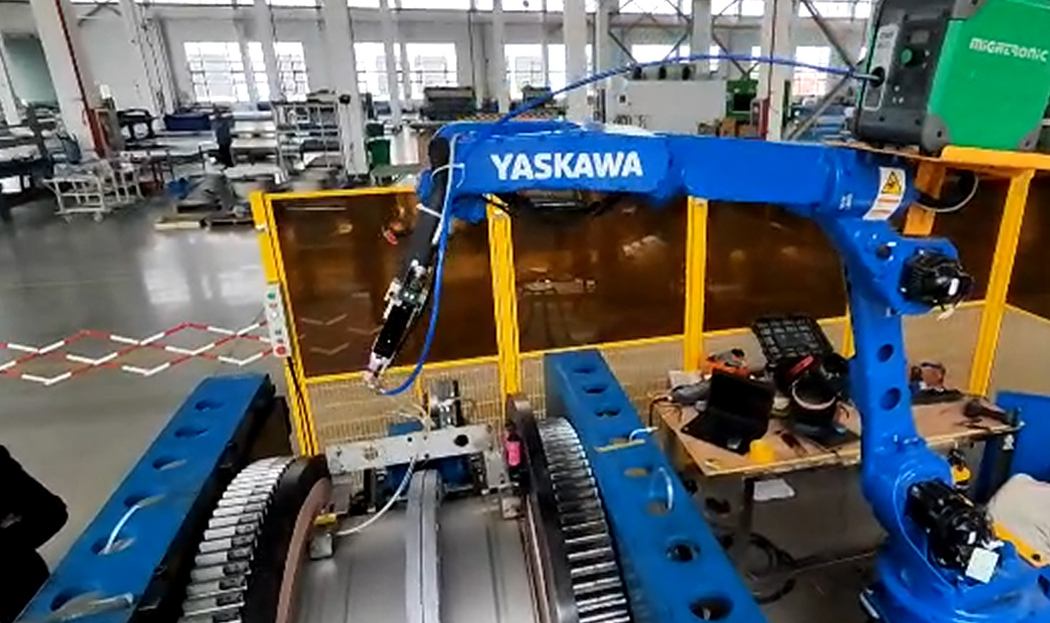 創(chuàng)想智控激光焊縫跟蹤系統(tǒng)在化工行業(yè)反應器焊接自動化的應用